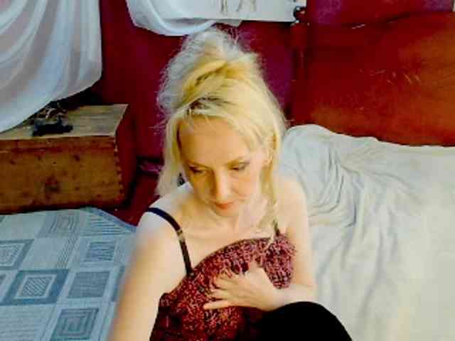 KatrinExcite webcam