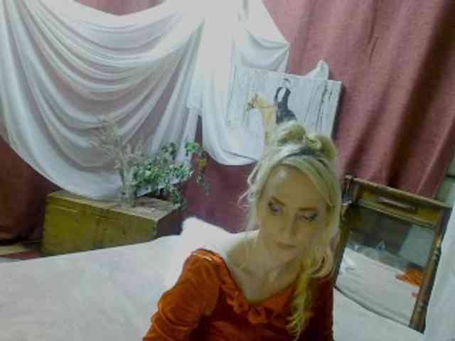 KatrinExcite webcam