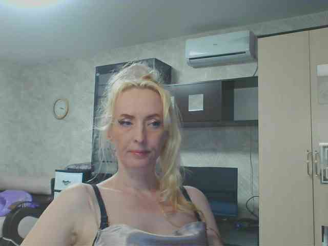 KatrinExcite webcam