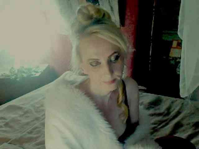 KatrinExcite webcam