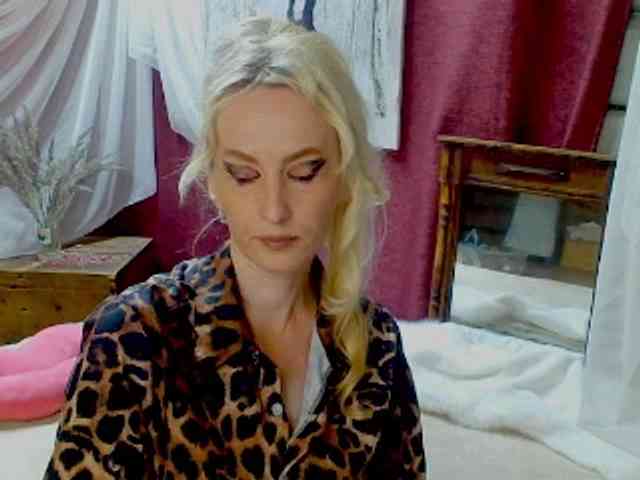 KatrinExcite webcam