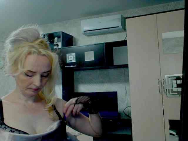 KatrinExcite webcam