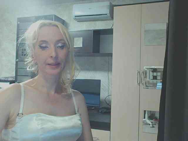 KatrinExcite webcam