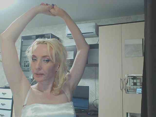 KatrinExcite webcam