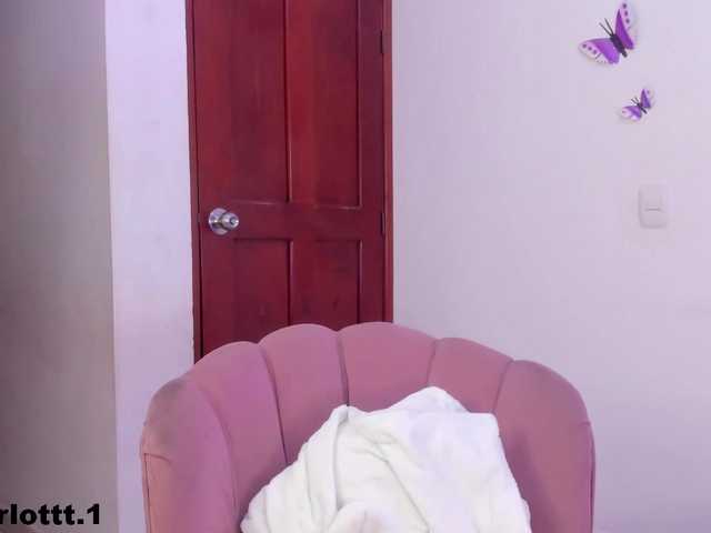 charlotte-250 live cam on BongaCams