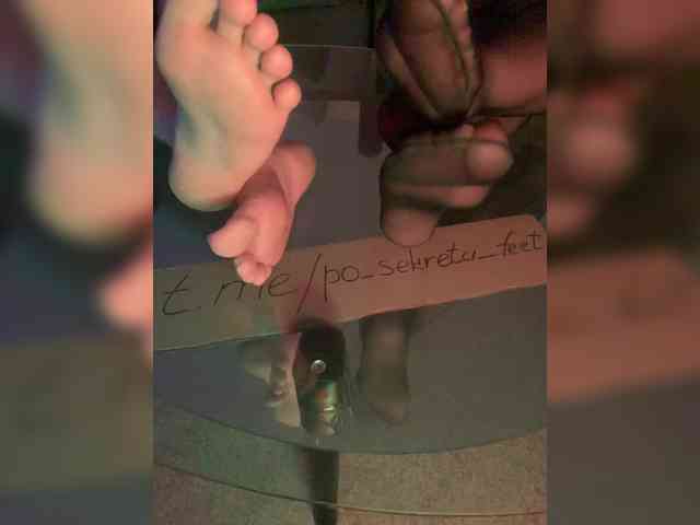 FeetLovers0805 webcam