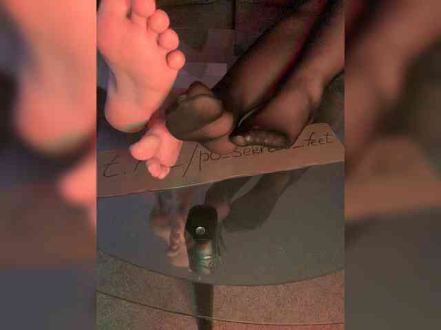 FeetLovers0805 webcam