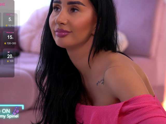 AnnaRhodes live cam on BongaCams