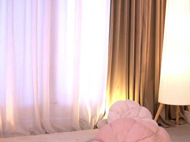 AnnaRhodes live cam preview