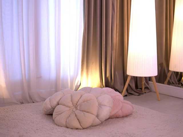 AnnaRhodes live cam on BongaCams