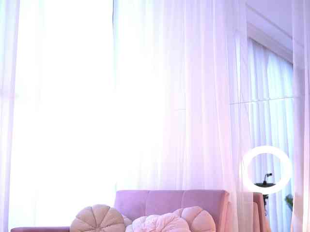 AnnaRhodes webcam