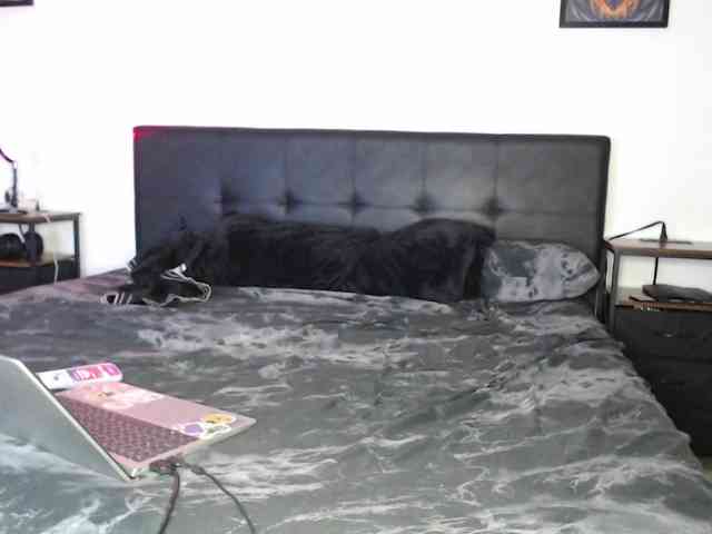 Sassylux8 webcam
