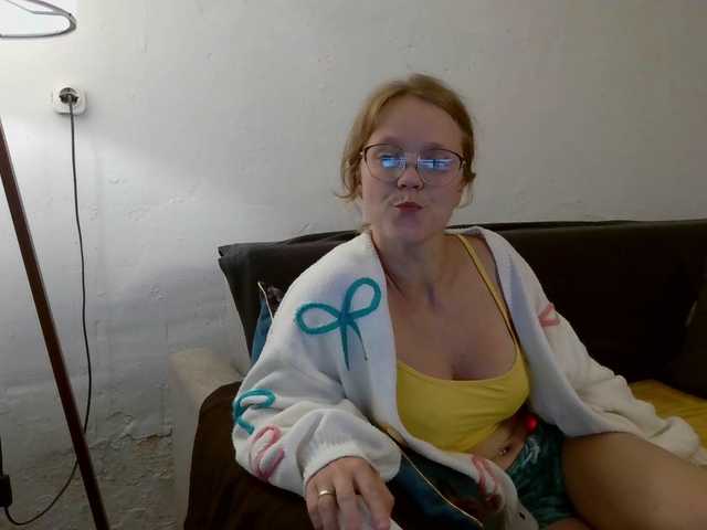 LeniFuchs live cam on BongaCams