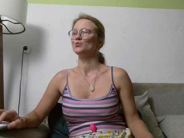 LeniFuchs live cam on BongaCams