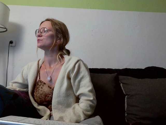 LeniFuchs live cam on BongaCams
