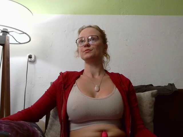 LeniFuchs live cam on BongaCams