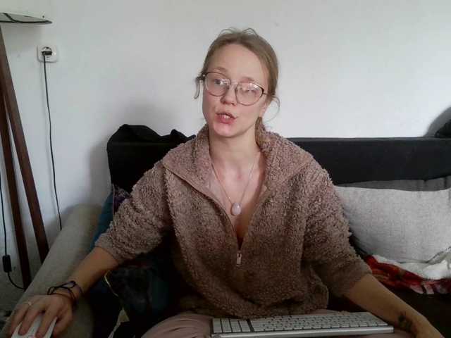 LeniFuchs live cam on BongaCams