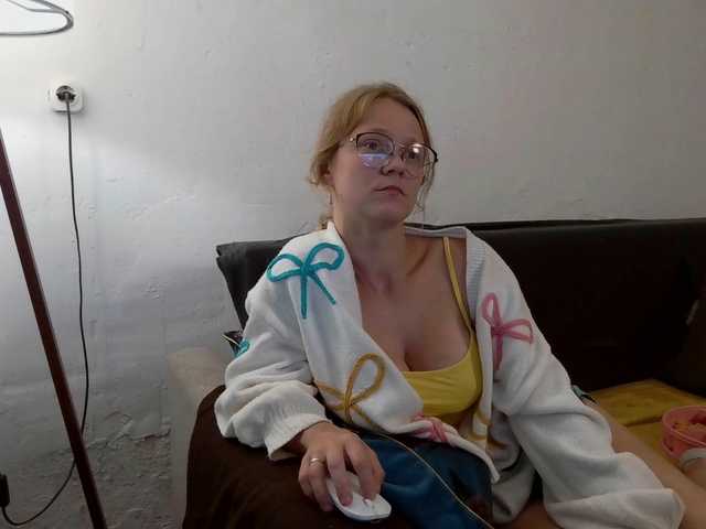 LeniFuchs live cam on BongaCams