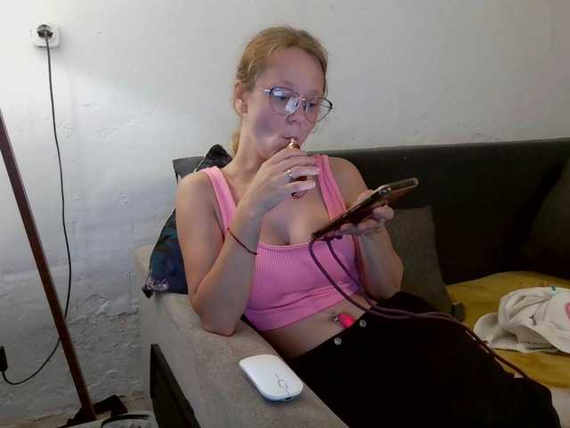 LeniFuchs live cam on BongaCams