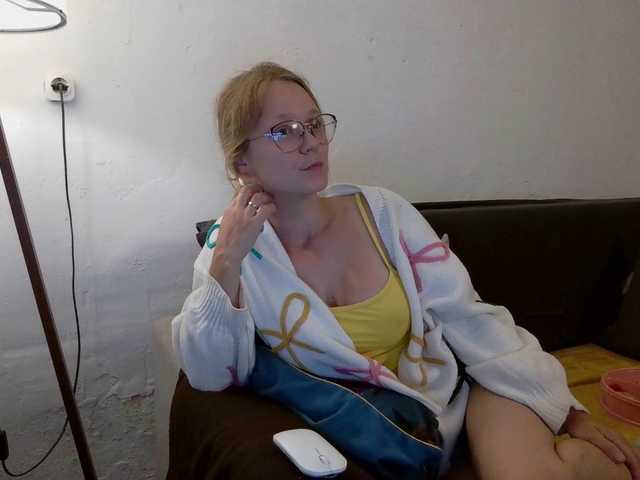LeniFuchs live cam on BongaCams