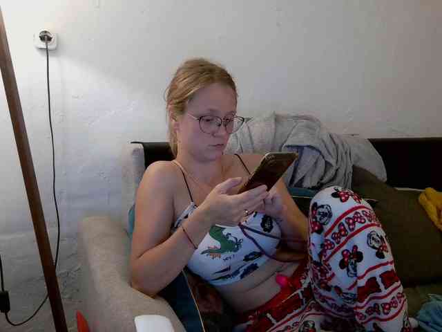 LeniFuchs webcam