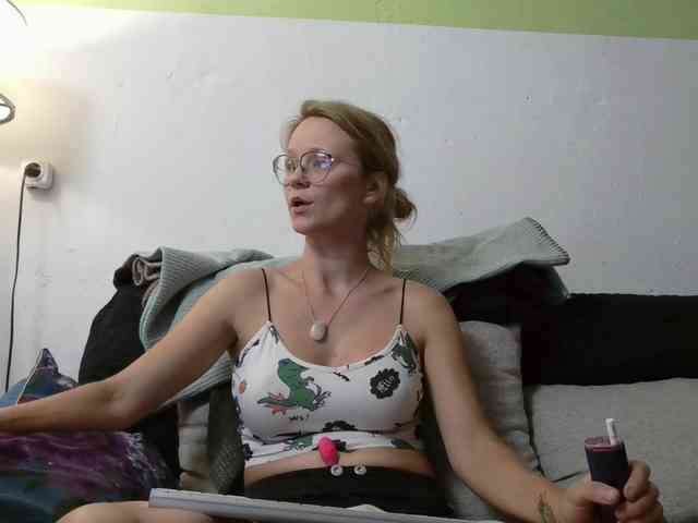 Model: LeniFuchs