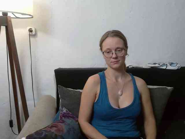 Model: LeniFuchs