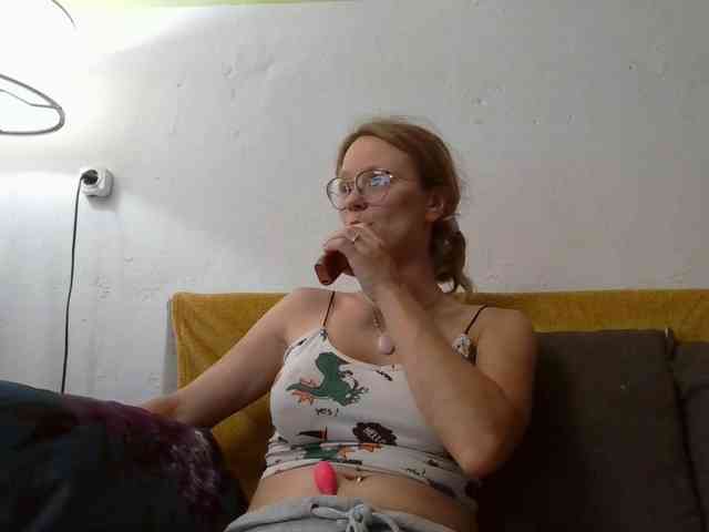 Model: LeniFuchs