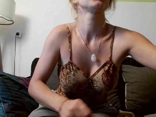 Model: LeniFuchs