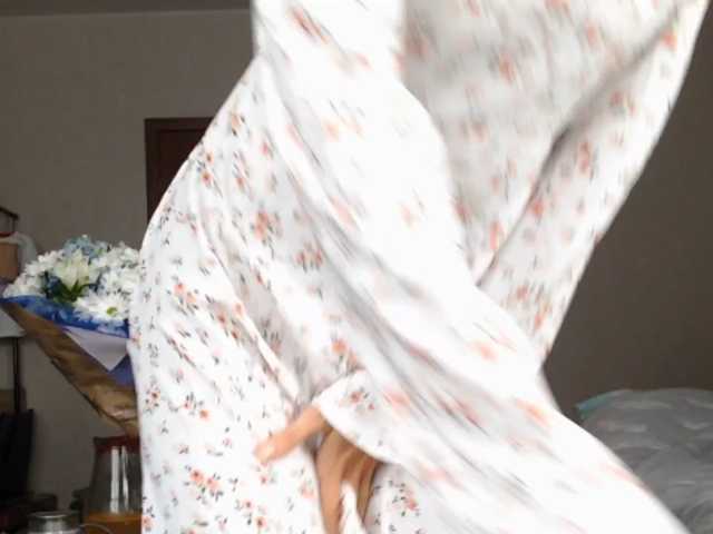 Live room thumbnail for LilianaLove