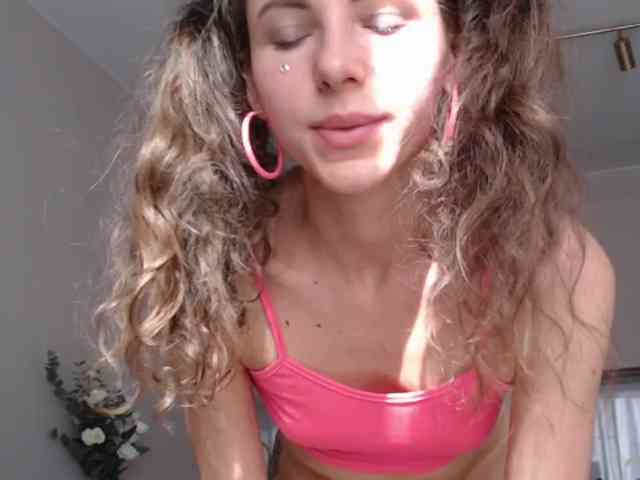 LilianaLove webcam