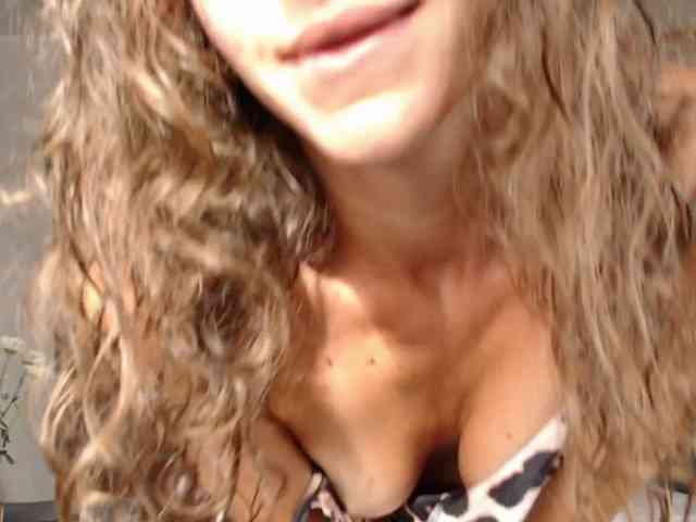 LilianaLove webcam