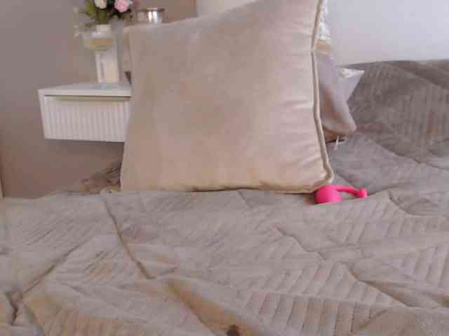 LilianaLove webcam