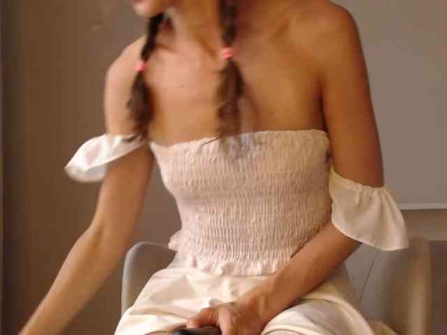 LilianaLove webcam
