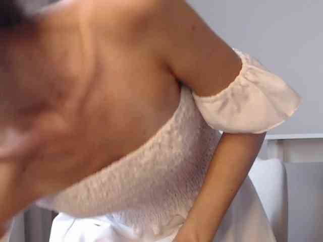 LilianaLove webcam