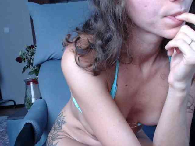 LilianaLove webcam