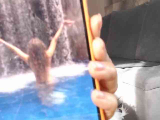 LilianaLove webcam