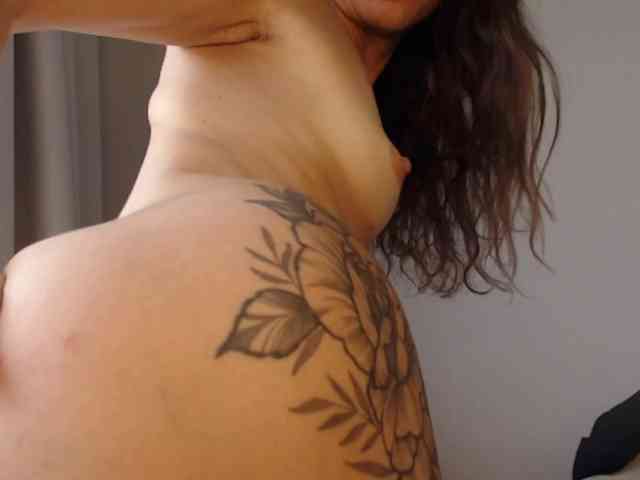 LilianaLove webcam
