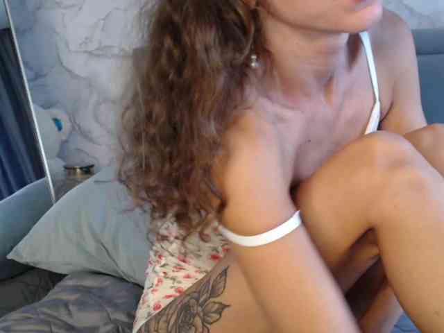 LilianaLove webcam