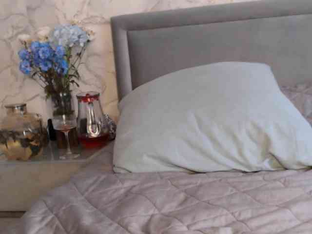 LilianaLove webcam