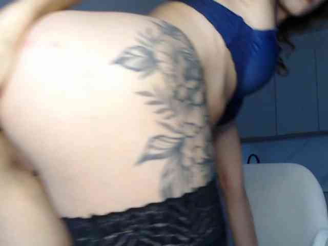LilianaLove webcam