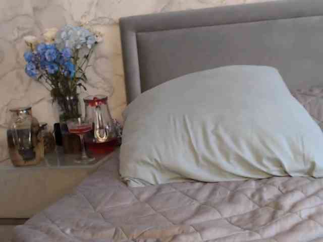 LilianaLove webcam