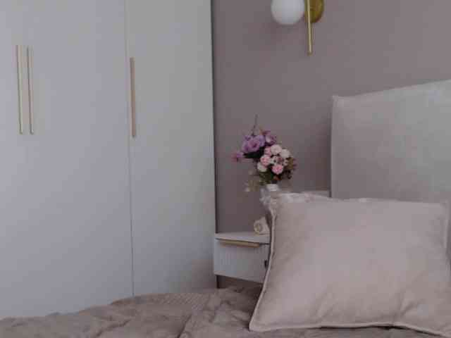 LilianaLove webcam