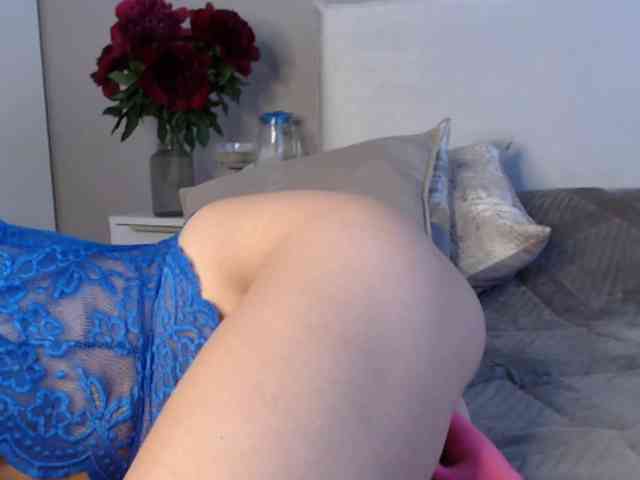 LilianaLove webcam