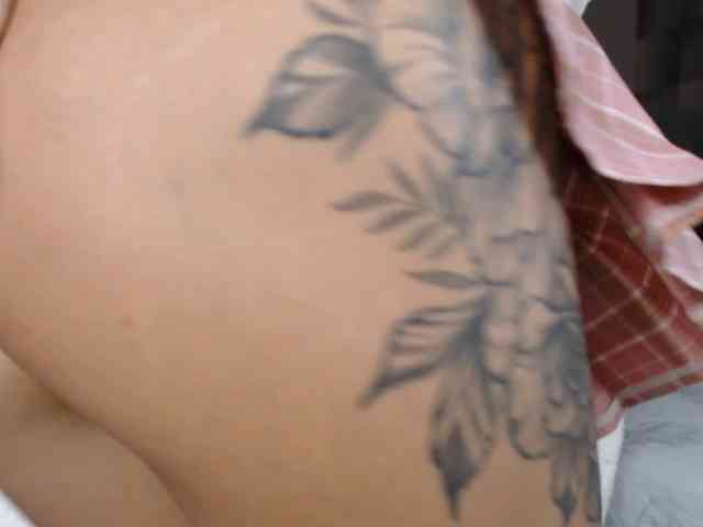 LilianaLove webcam