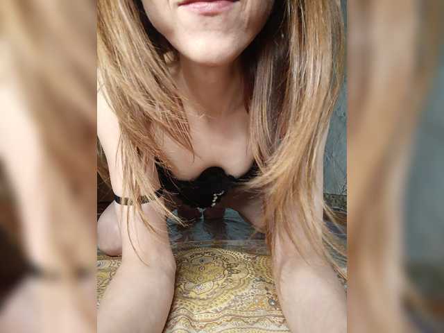Your-Peachy-Dream live cam on BongaCams