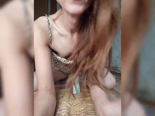 Your-Peachy-Dream webcam