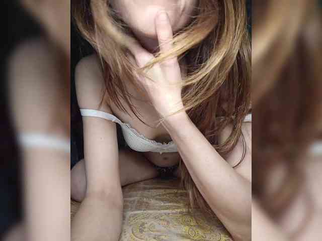Your-Peachy-Dream webcam