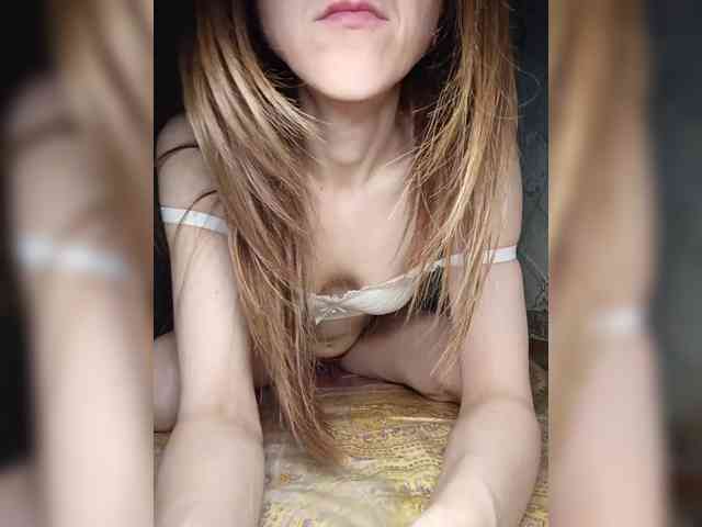 Your-Peachy-Dream webcam