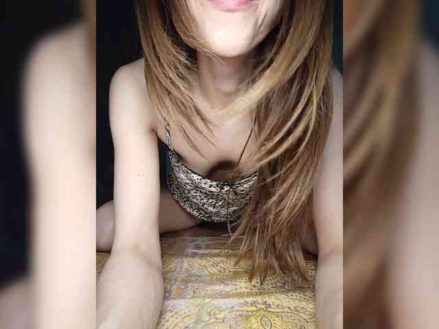 Your-Peachy-Dream webcam